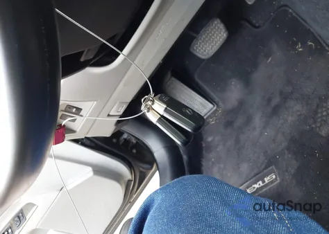 2011 Lexus Is 250 z USA, uszkodzony, nr VIN JTHBF5C22B5144316